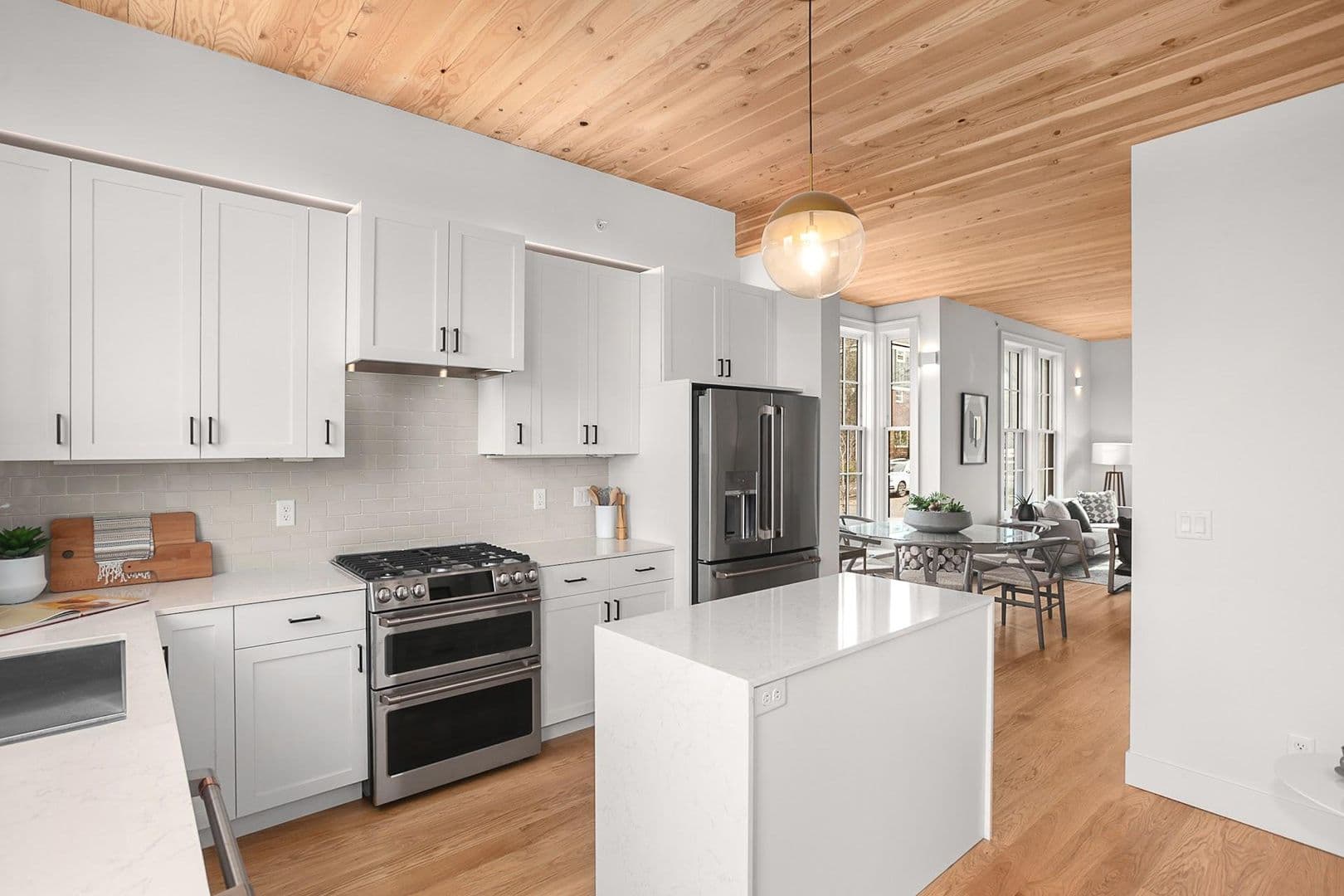 Portland Apartment: 2915A-2989B NW Wilson St.