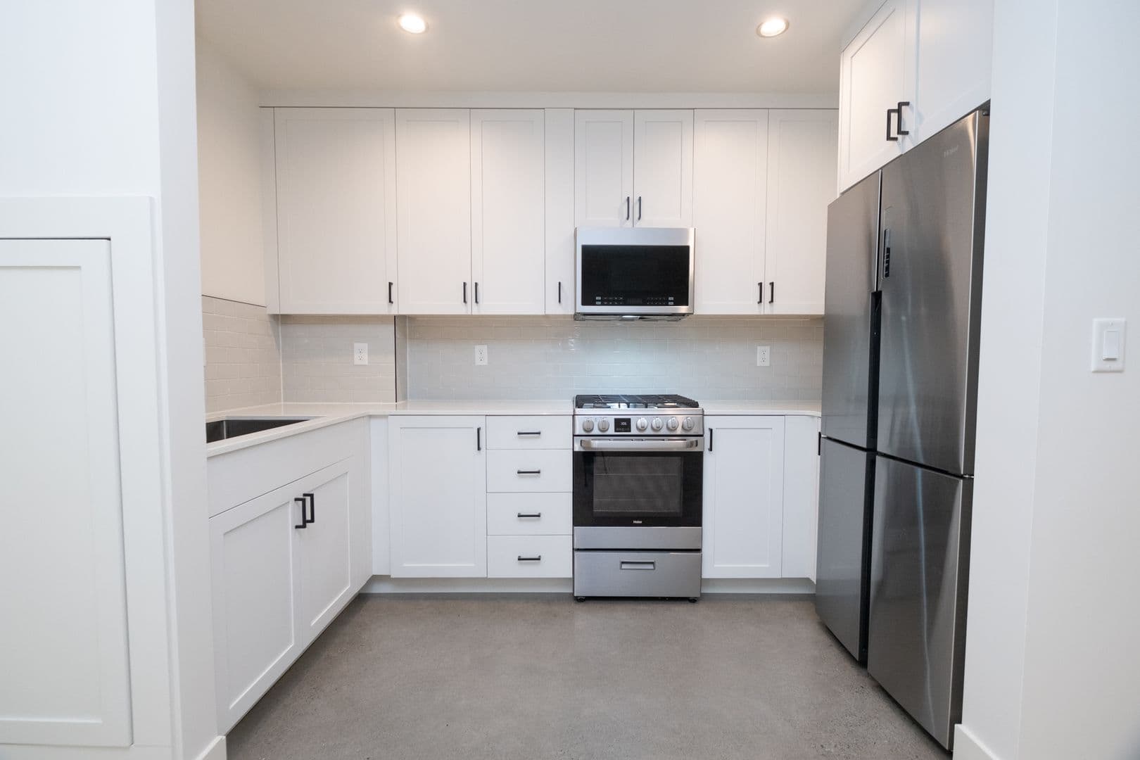 Portland Apartment: 2915A-2989B NW Wilson St.