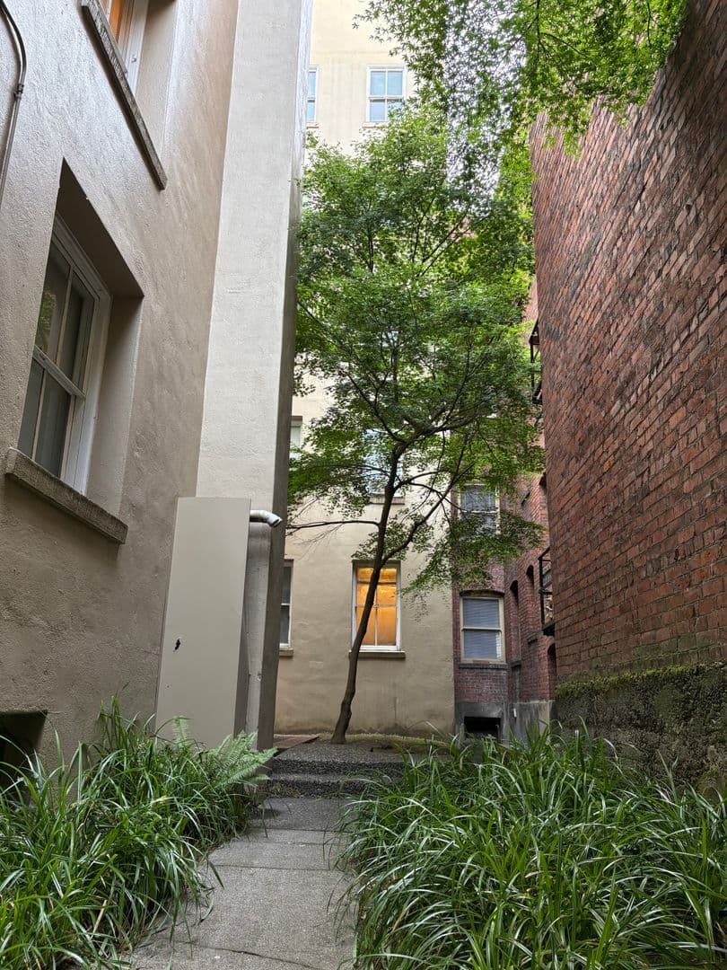 Portland Apartment: 2185 SW Yamhill St
