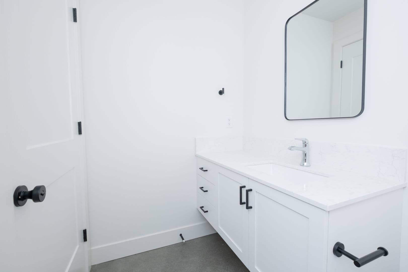Portland Apartment: 2915A-2989B NW Wilson St.