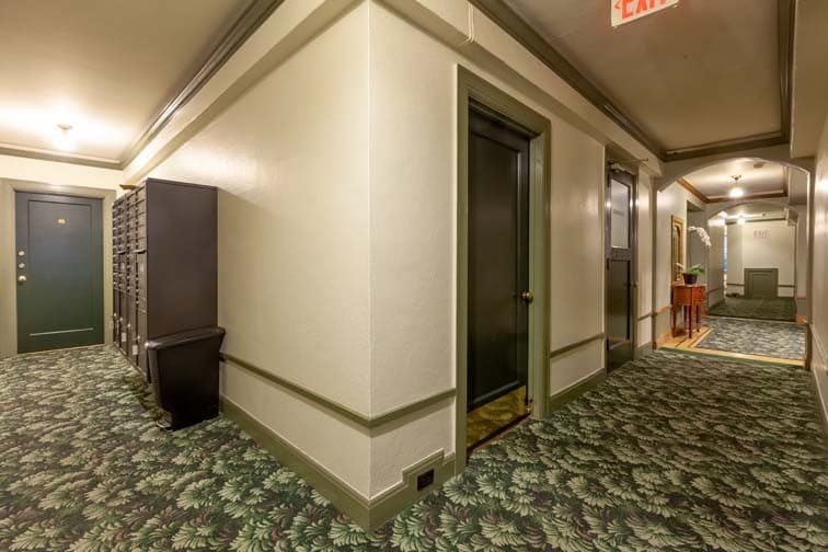 Portland Apartment: 2185 SW Yamhill St