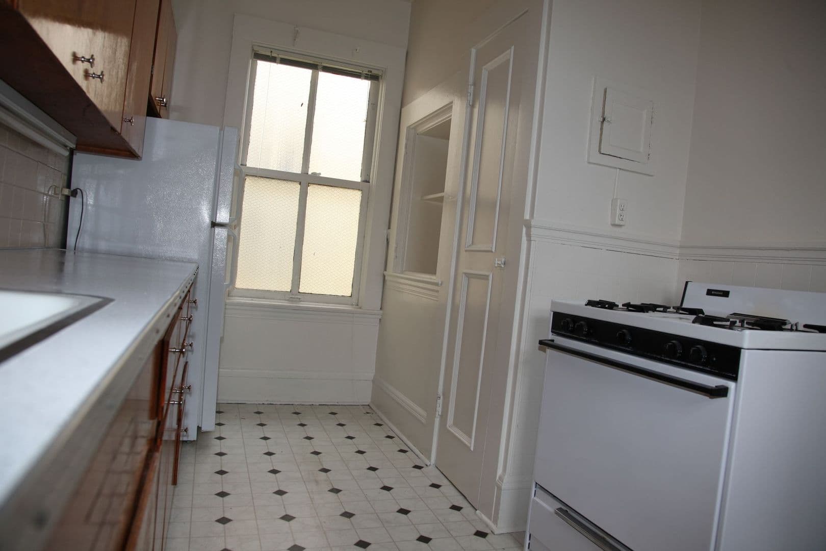 Portland Apartment: 1232 SW Jefferson St.
