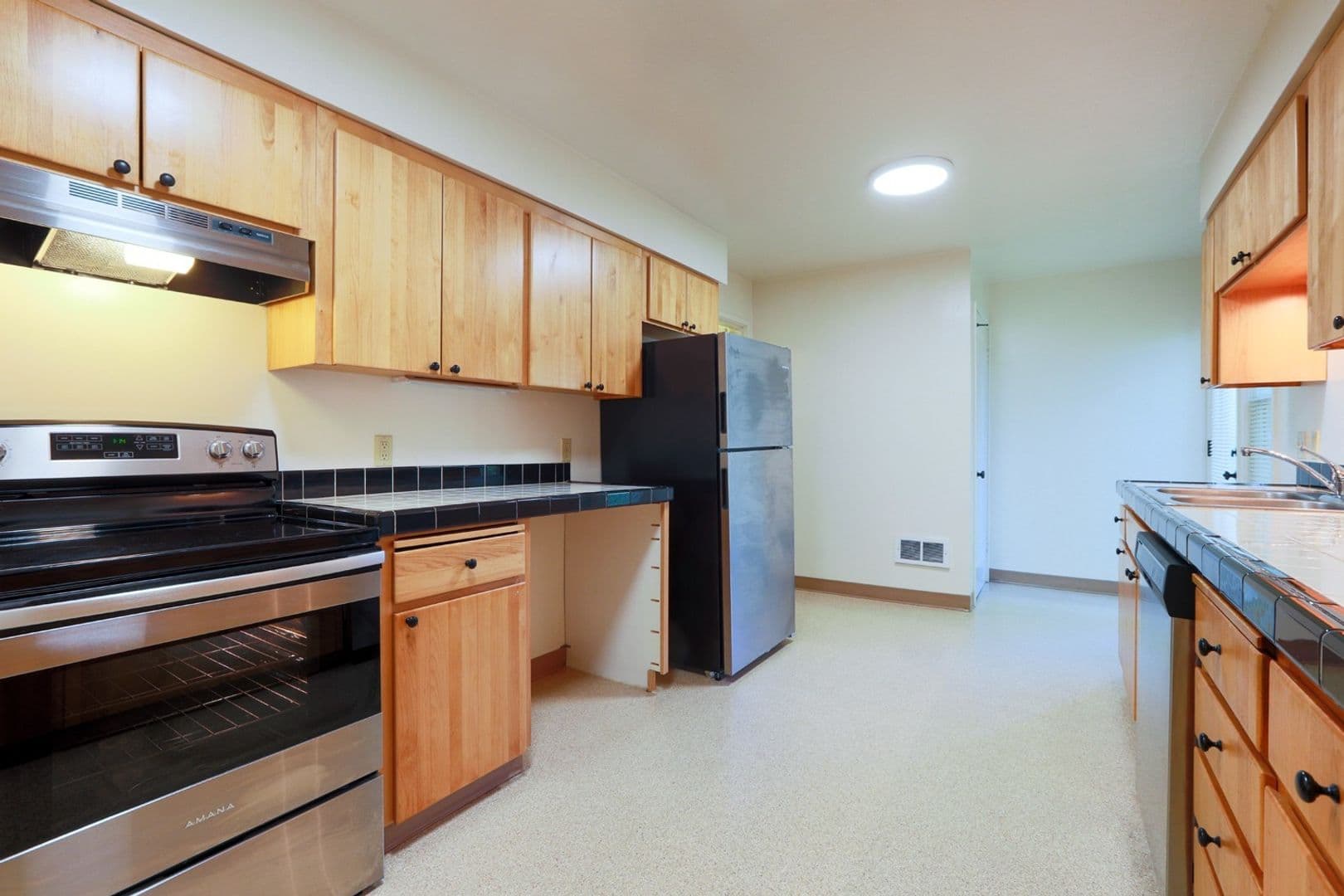 Portland Apartment: 10381 SW  Eastridge St, #44