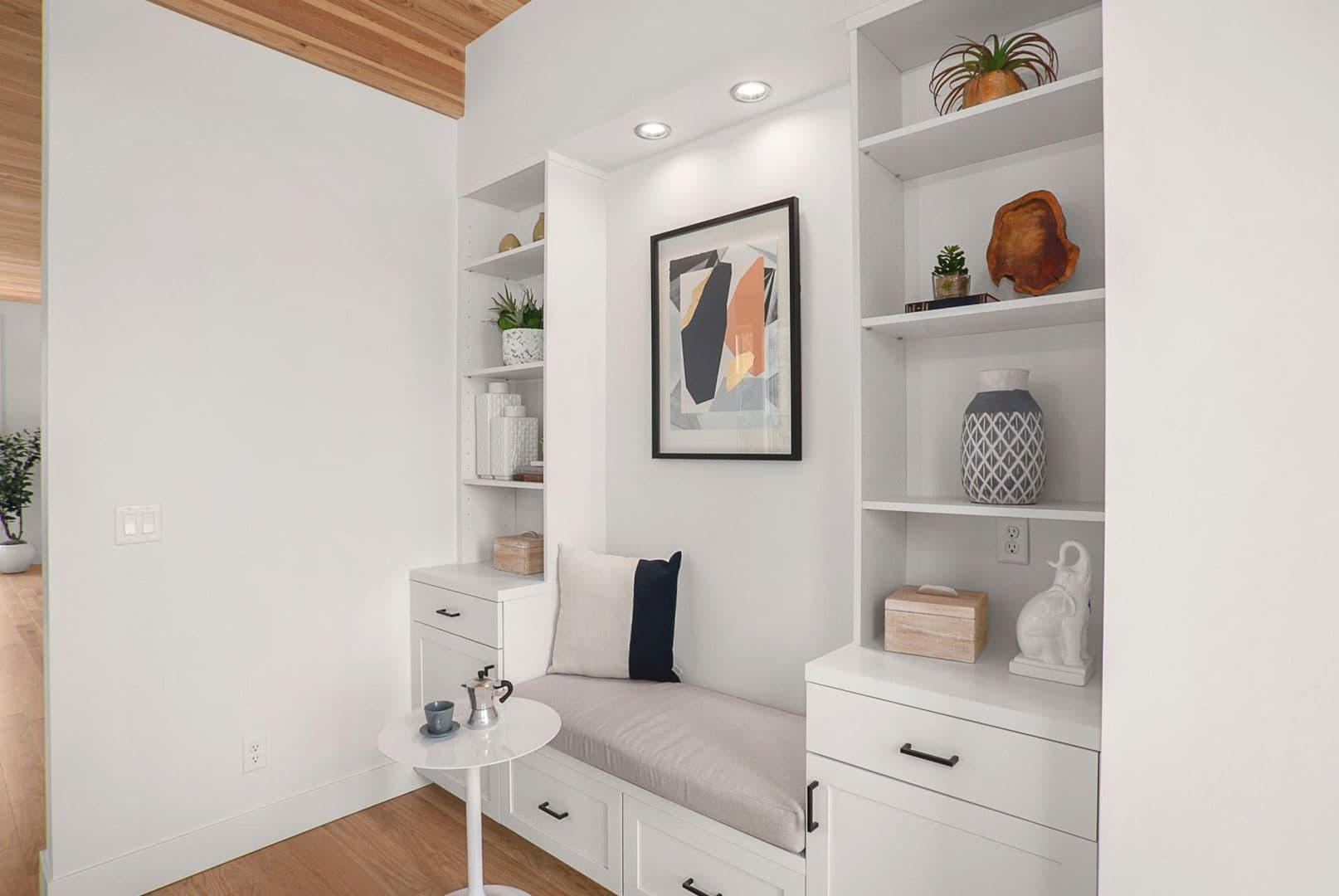 Portland Apartment: 2915A-2989B NW Wilson St.