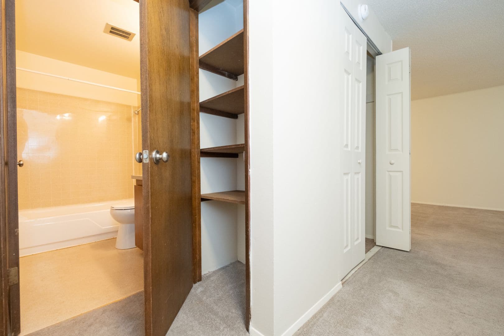 Portland Apartment: 13625 SE Stark St.