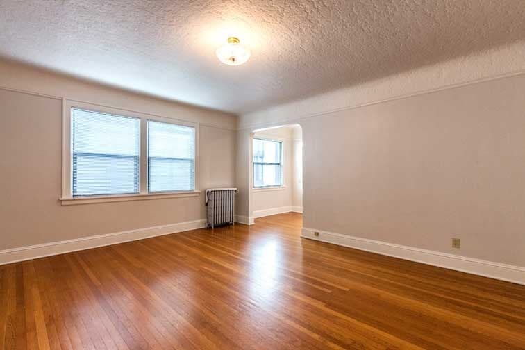 Portland Apartment: 707 NW 19th Ave