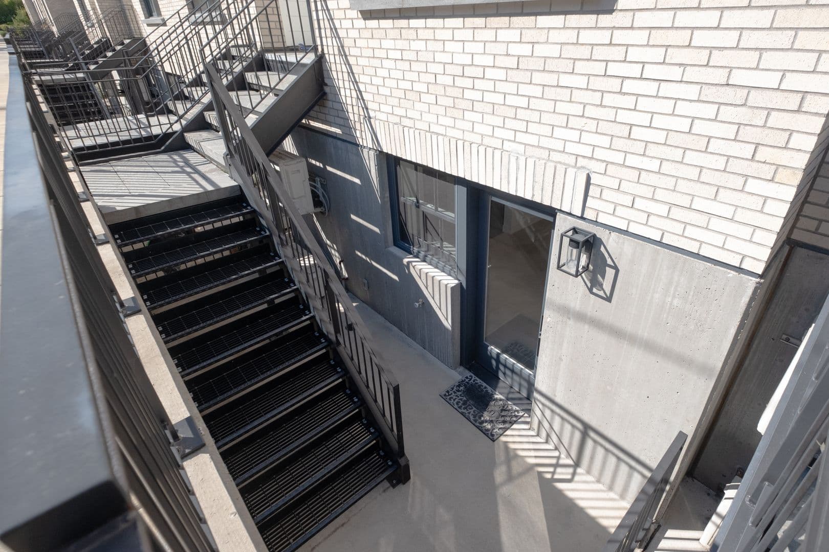 Portland Apartment: 2915A-2989B NW Wilson St.