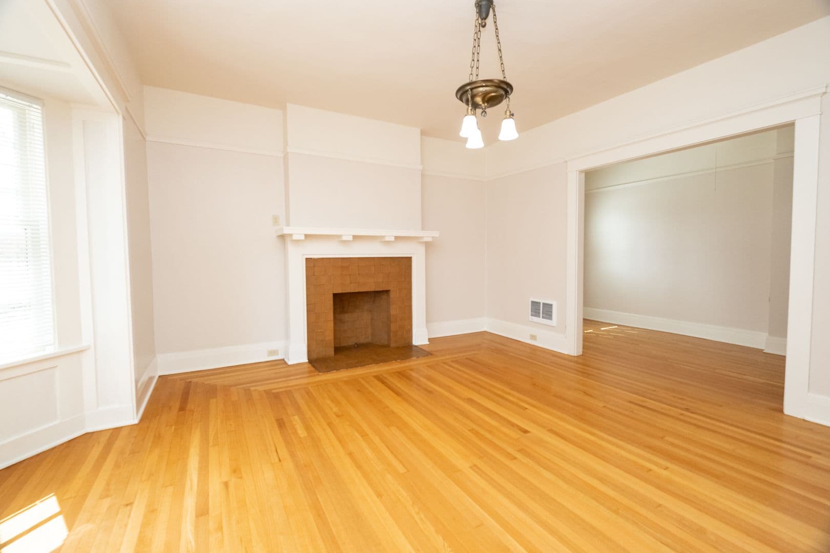 Portland Apartment: 117 NW Trinity Pl