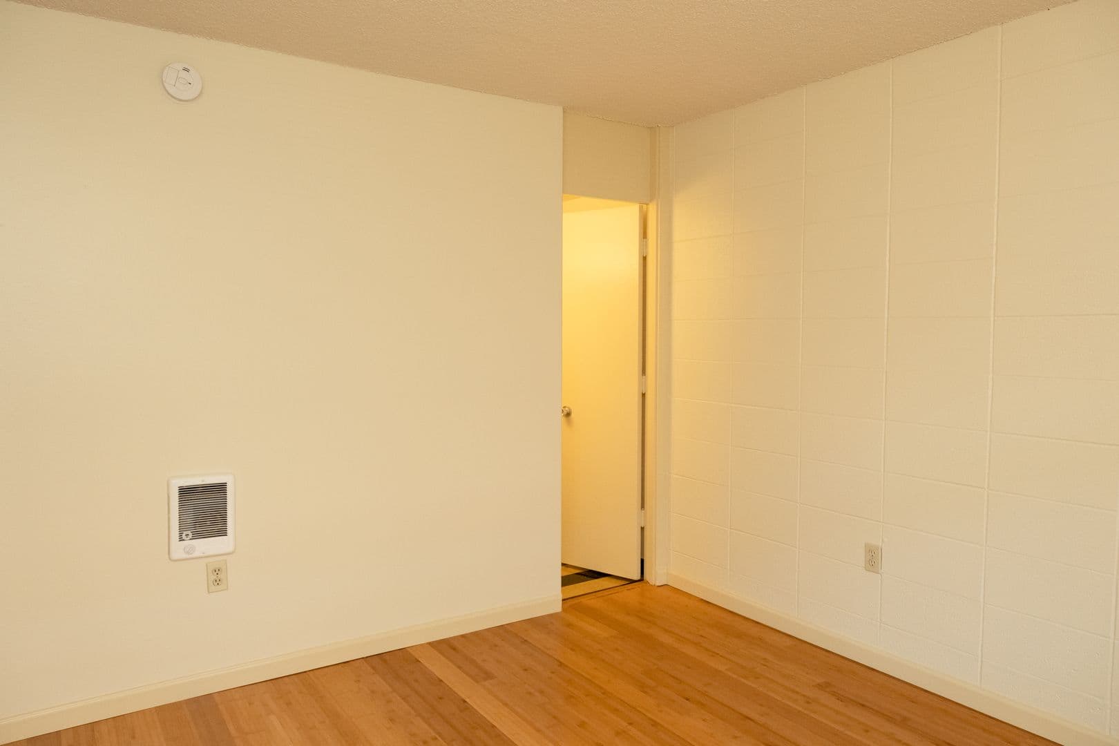 Portland Apartment: 1905 NW 29th Ave