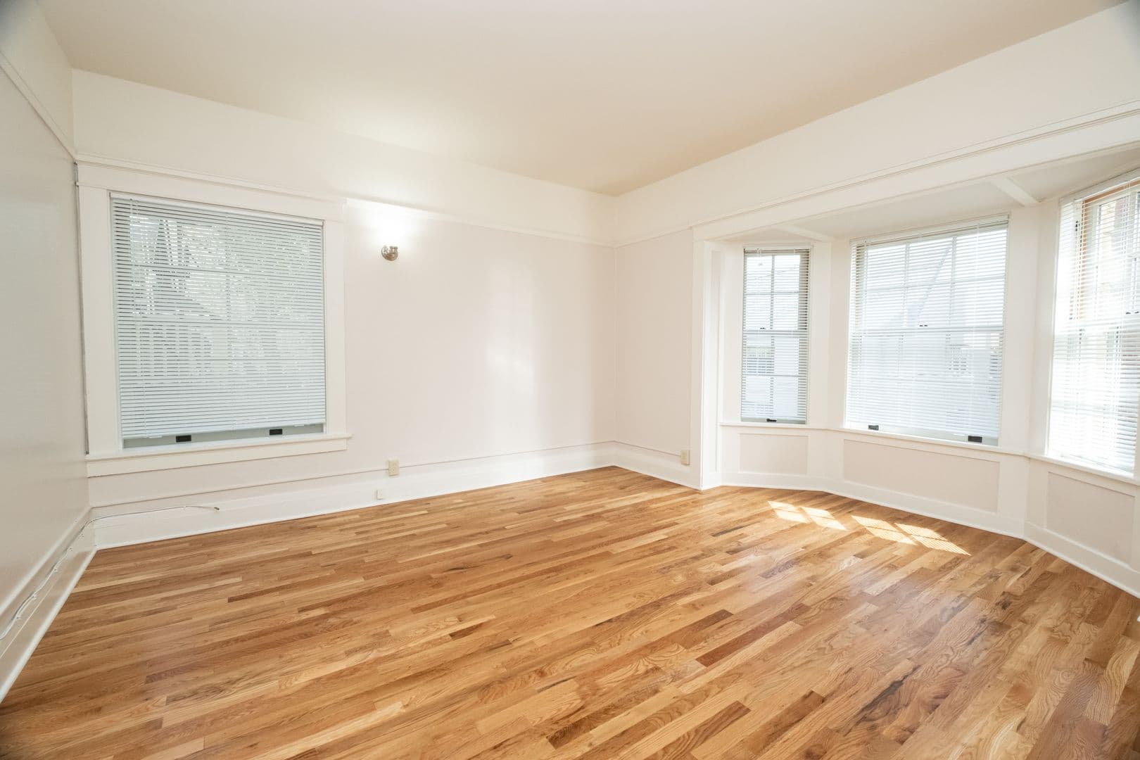 Portland Apartment: 117 NW Trinity Pl