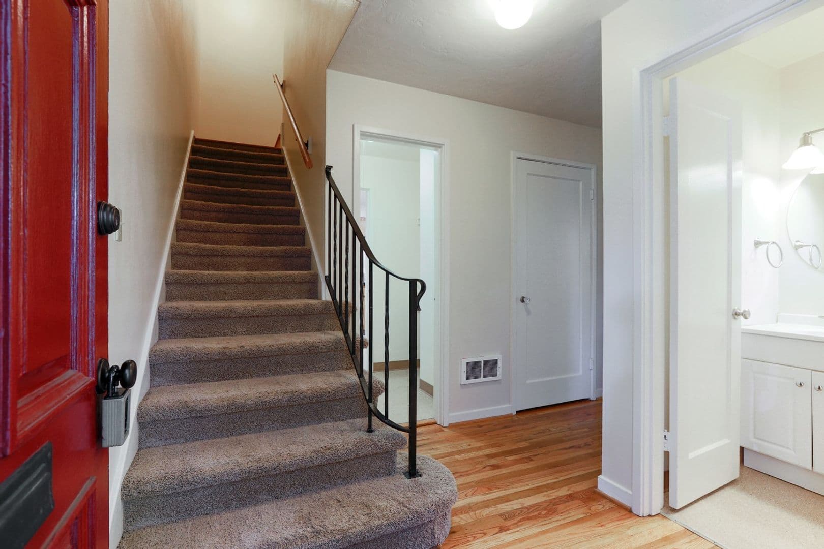 Portland Apartment: 10381 SW  Eastridge St, #44