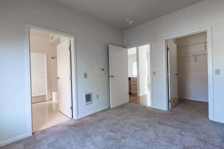 Portland Apartment: 2315 NW Overton St