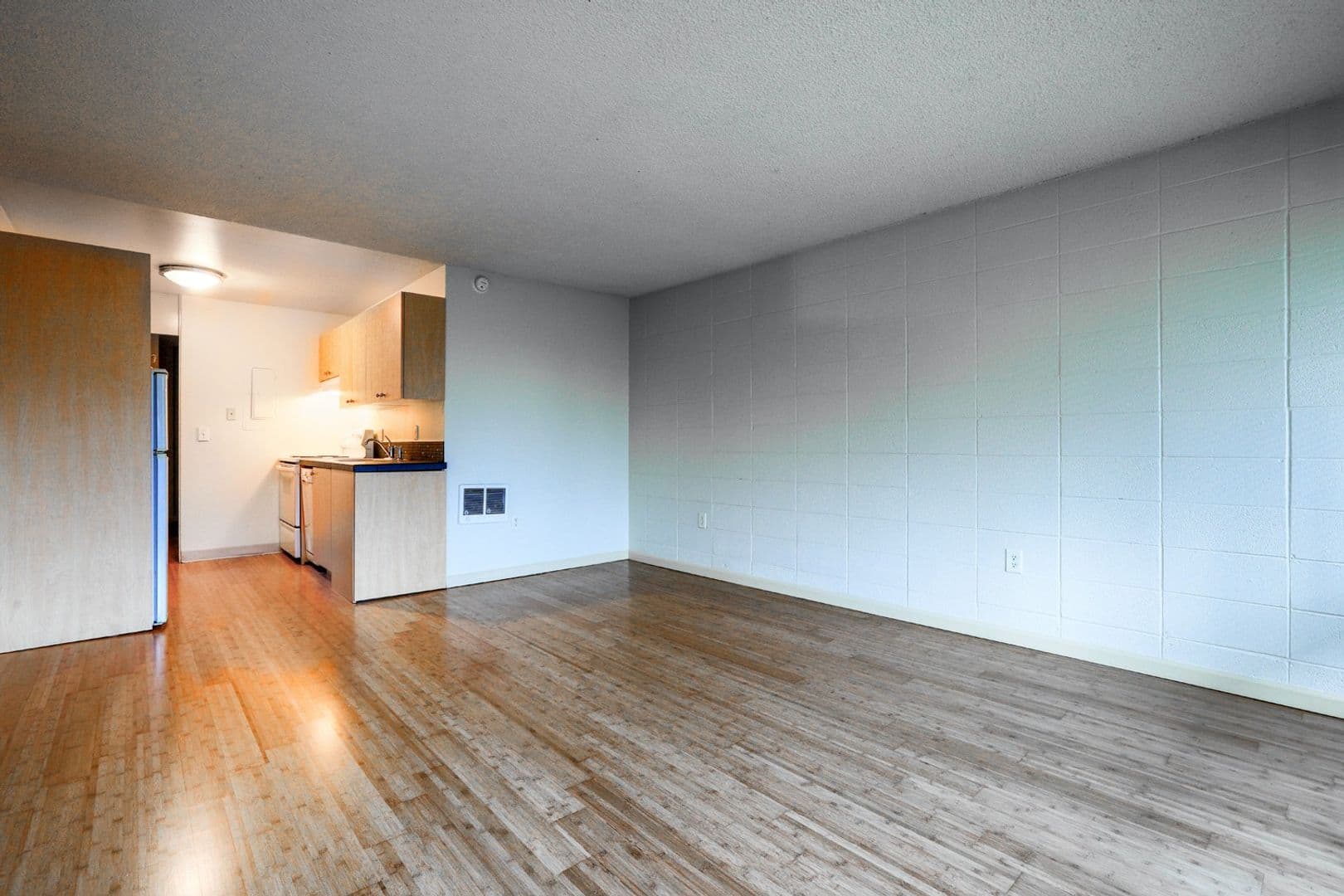 Portland Apartment: 1905 NW 29th Ave