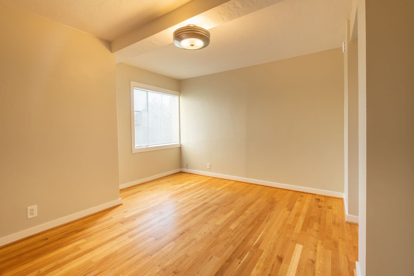Portland Apartment: 2199 NW Everett St
