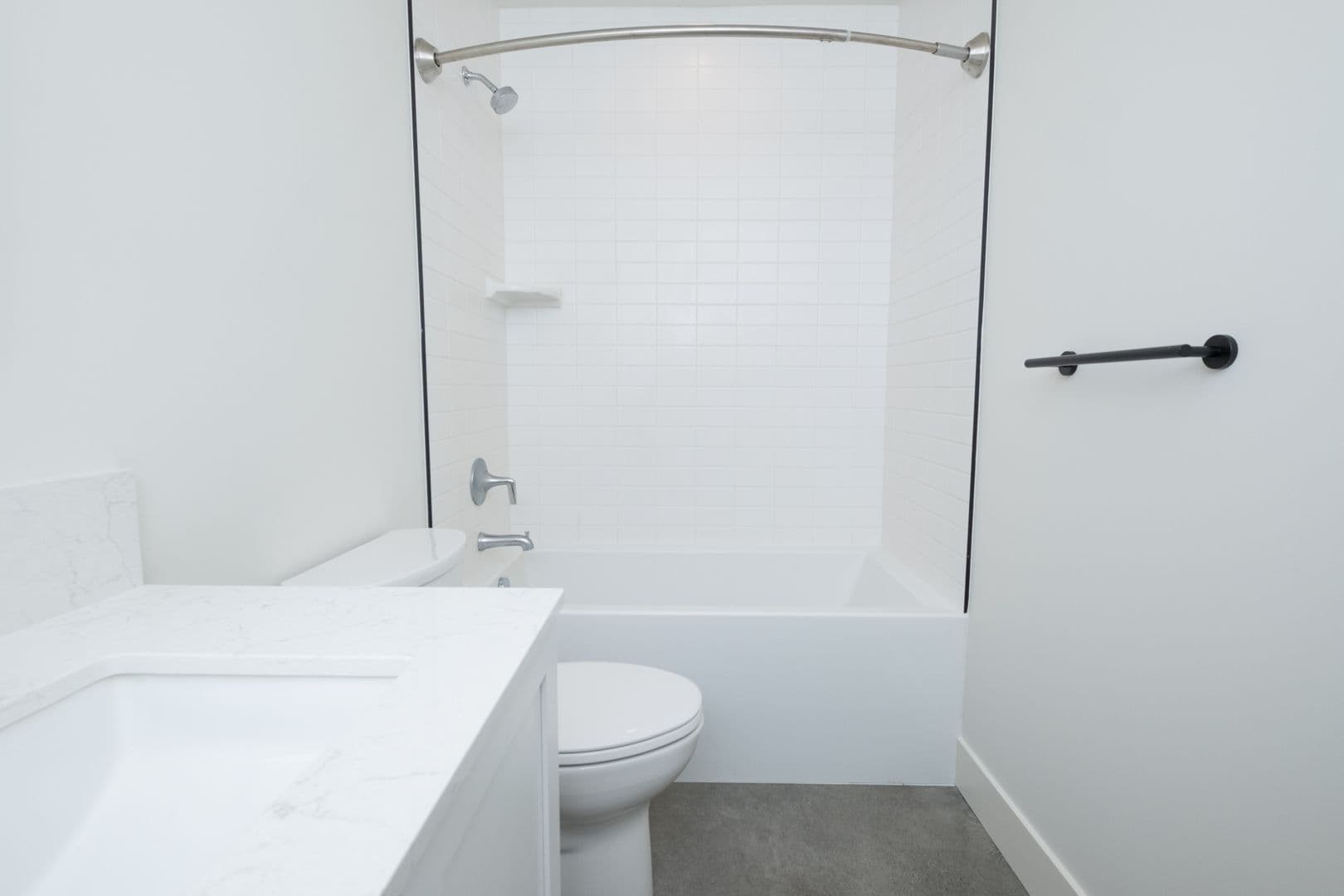Portland Apartment: 2915A-2989B NW Wilson St.