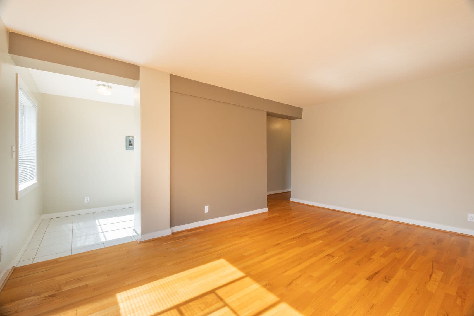 Portland Apartment: 2199 NW Everett St