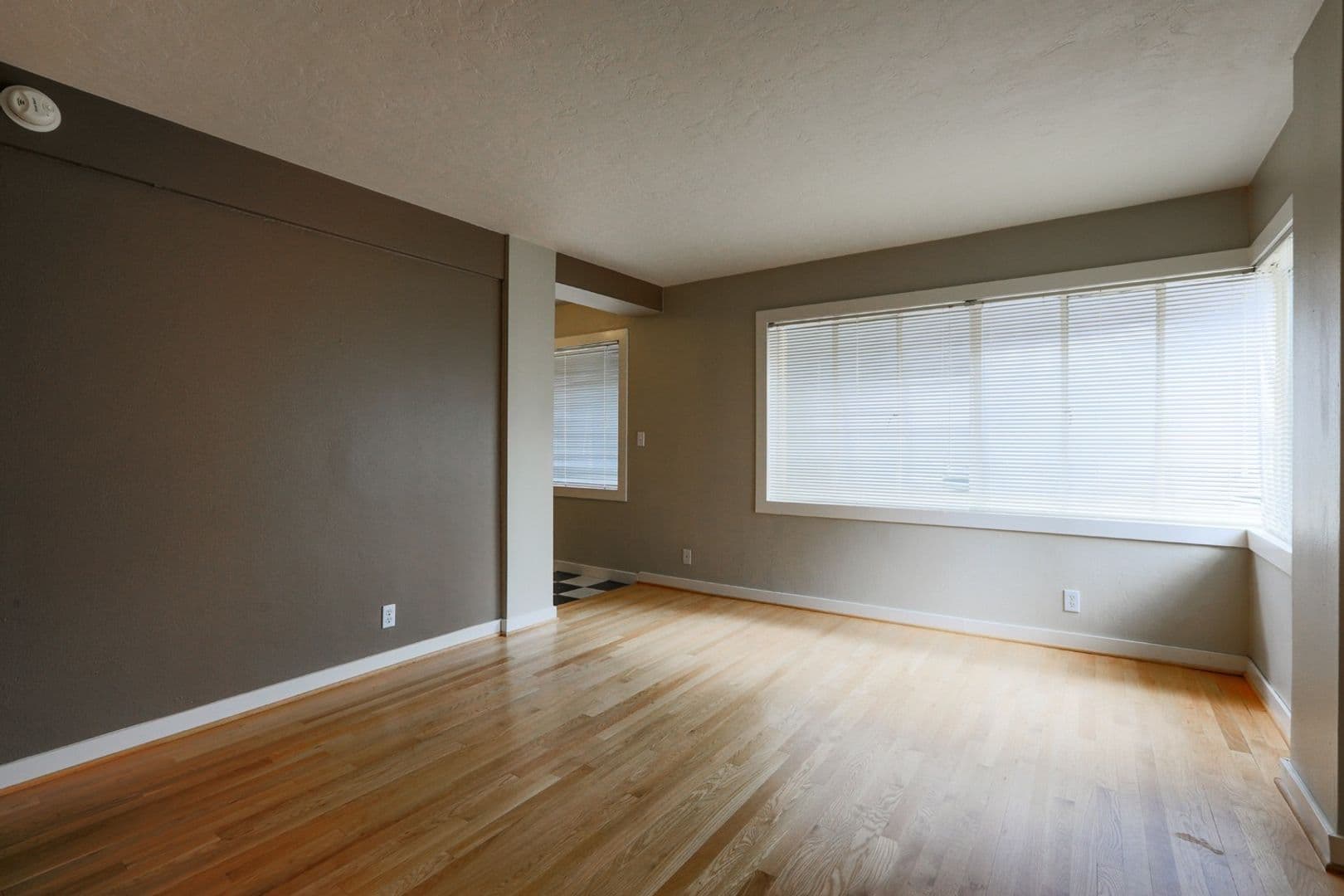 Portland Apartment: 2199 NW Everett St