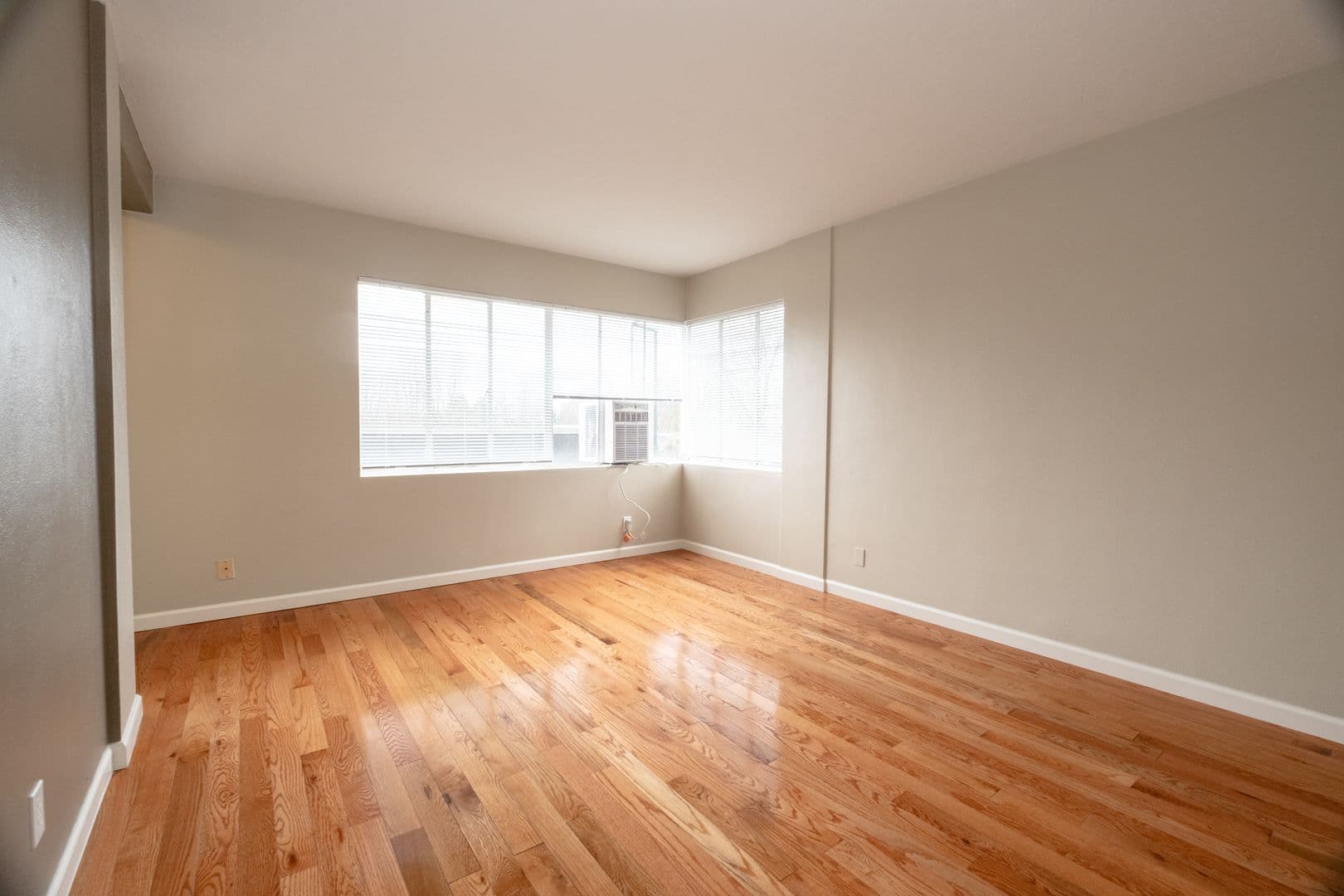 Portland Apartment: 2199 NW Everett St
