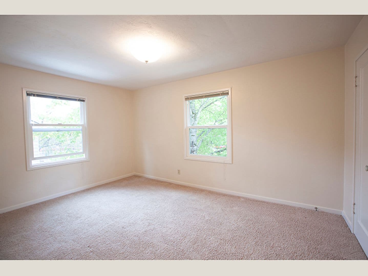 Portland Apartment: 1758 SW Marlow Ave, #12