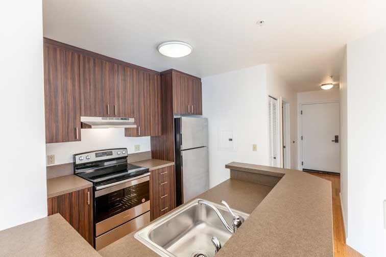 Portland Apartment: 210 NW 20th Ave