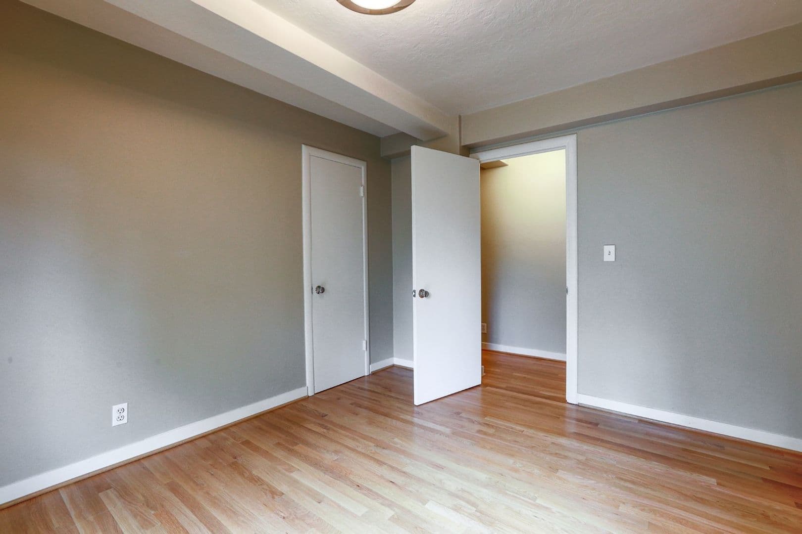 Portland Apartment: 2199 NW Everett St