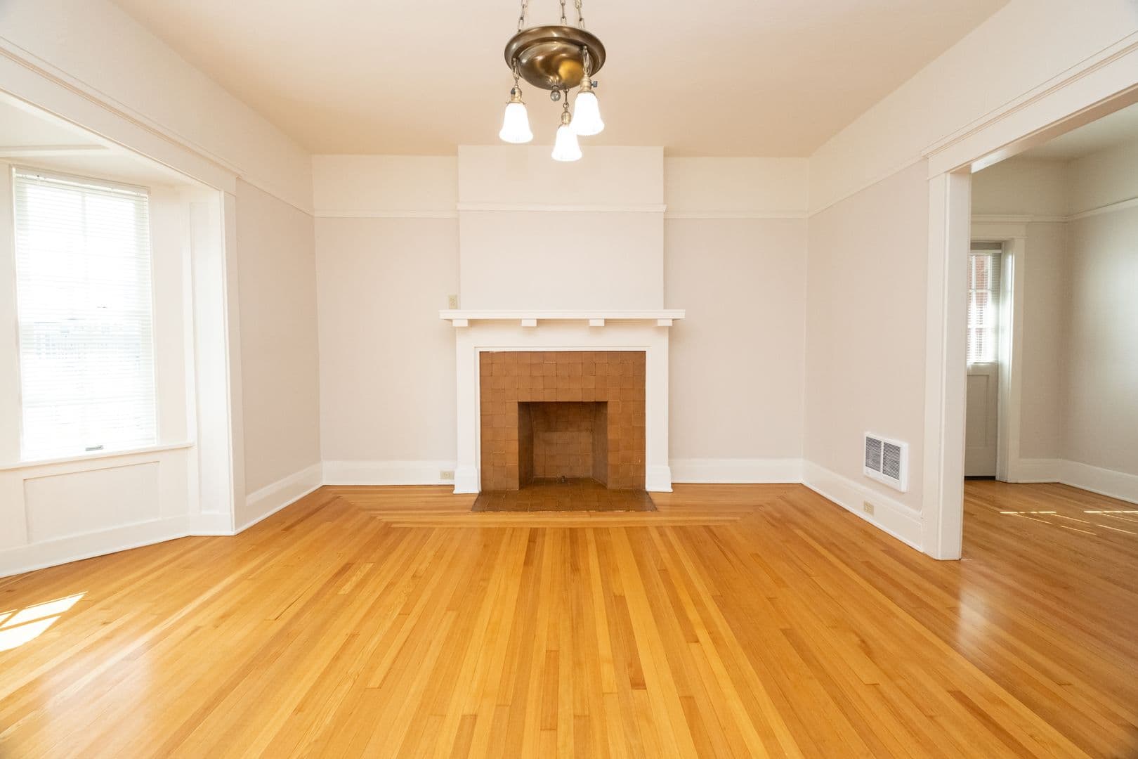 Portland Apartment: 117 NW Trinity Pl