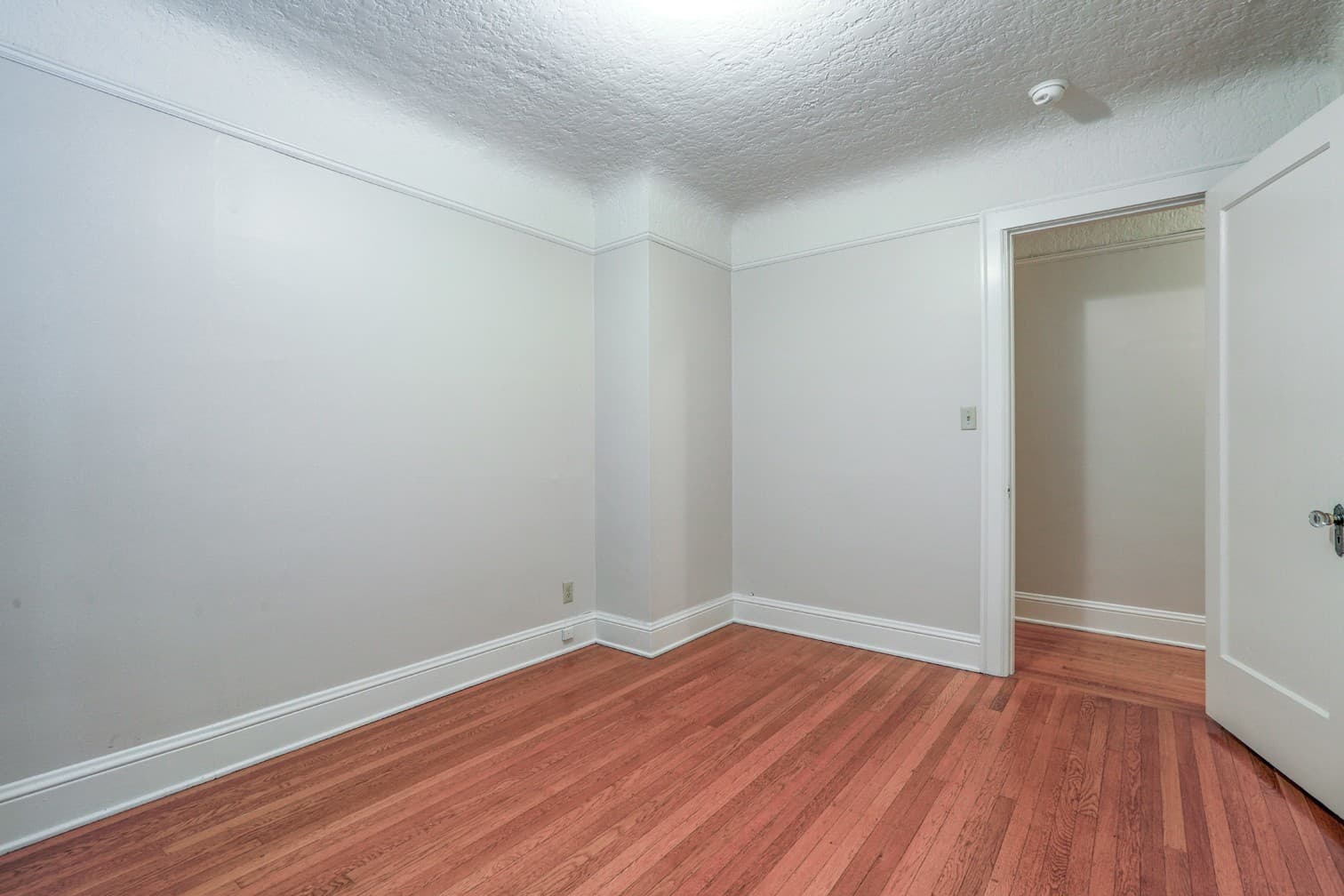 Portland Apartment: 707 NW 19th Ave