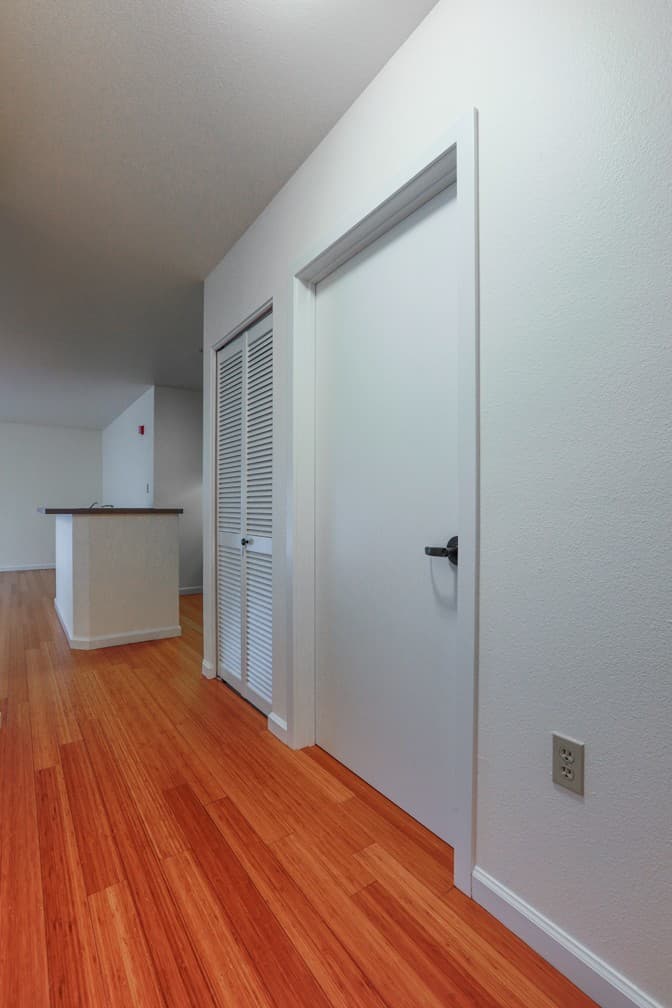 Portland Apartment: 210 NW 20th Ave