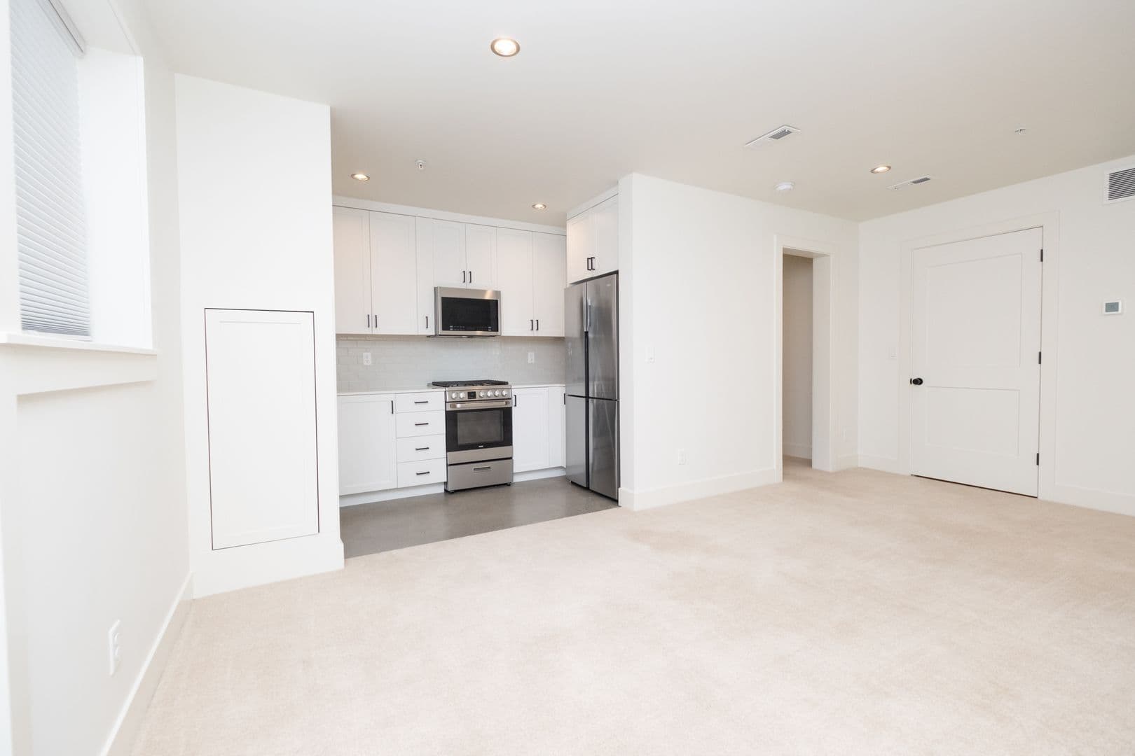 Portland Apartment: 2915A-2989B NW Wilson St.