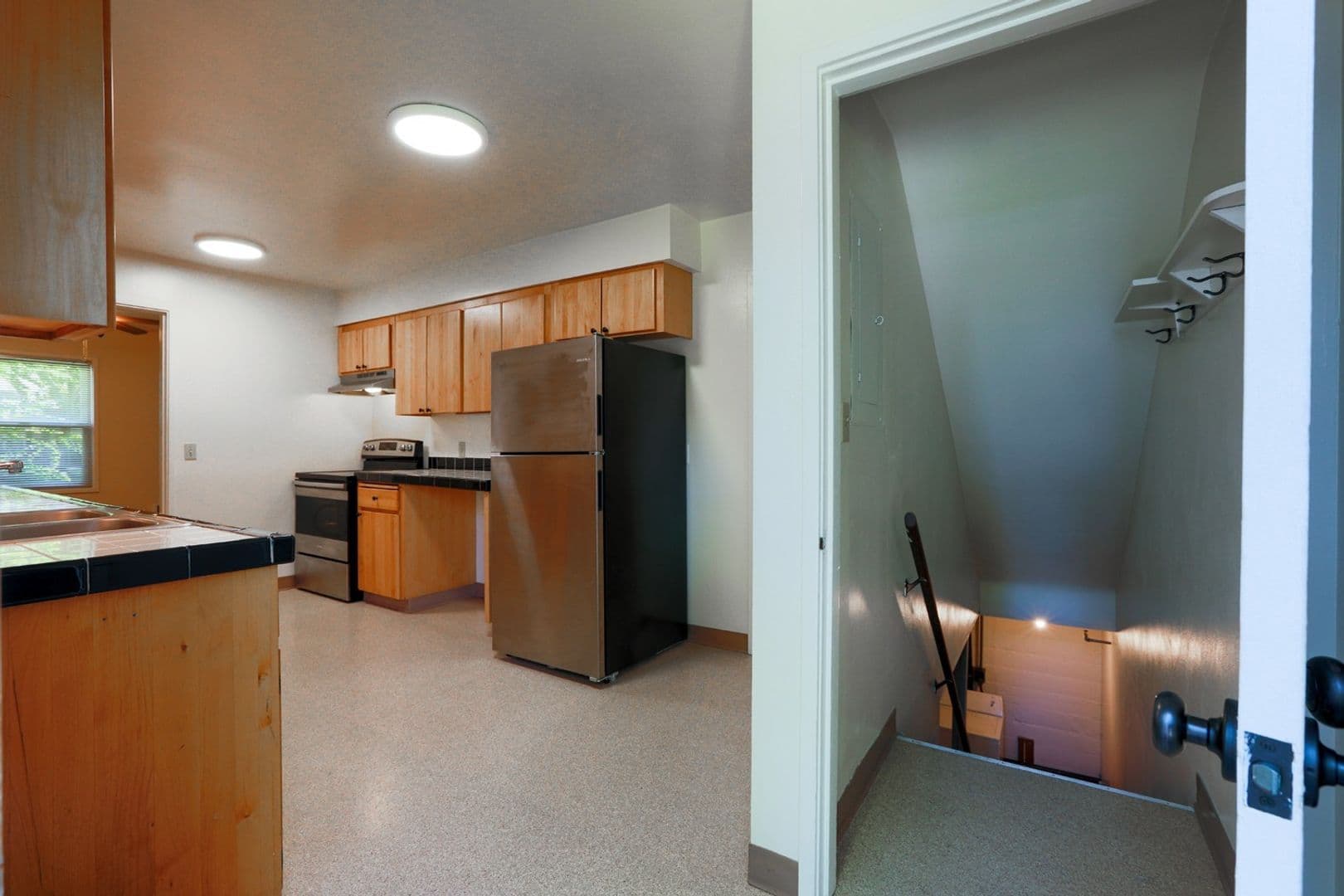 Portland Apartment: 10381 SW  Eastridge St, #44