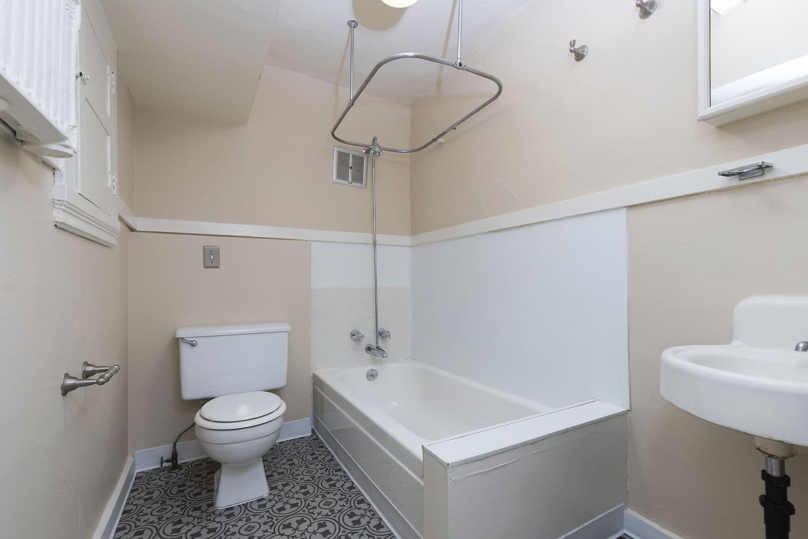 Portland Apartment: 760 SW Vista Ave