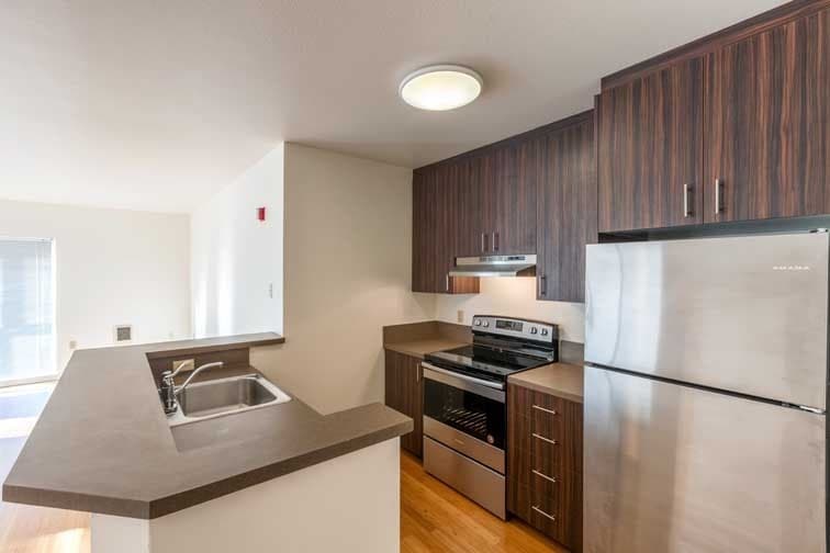 Portland Apartment: 210 NW 20th Ave
