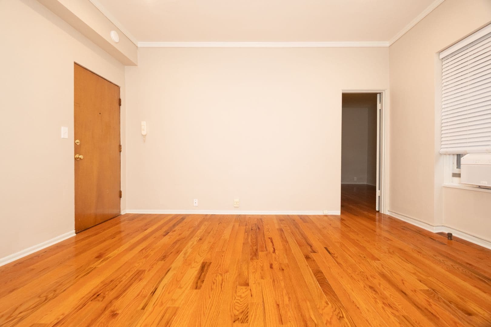 Portland Apartment: 1117 SW Alder St.