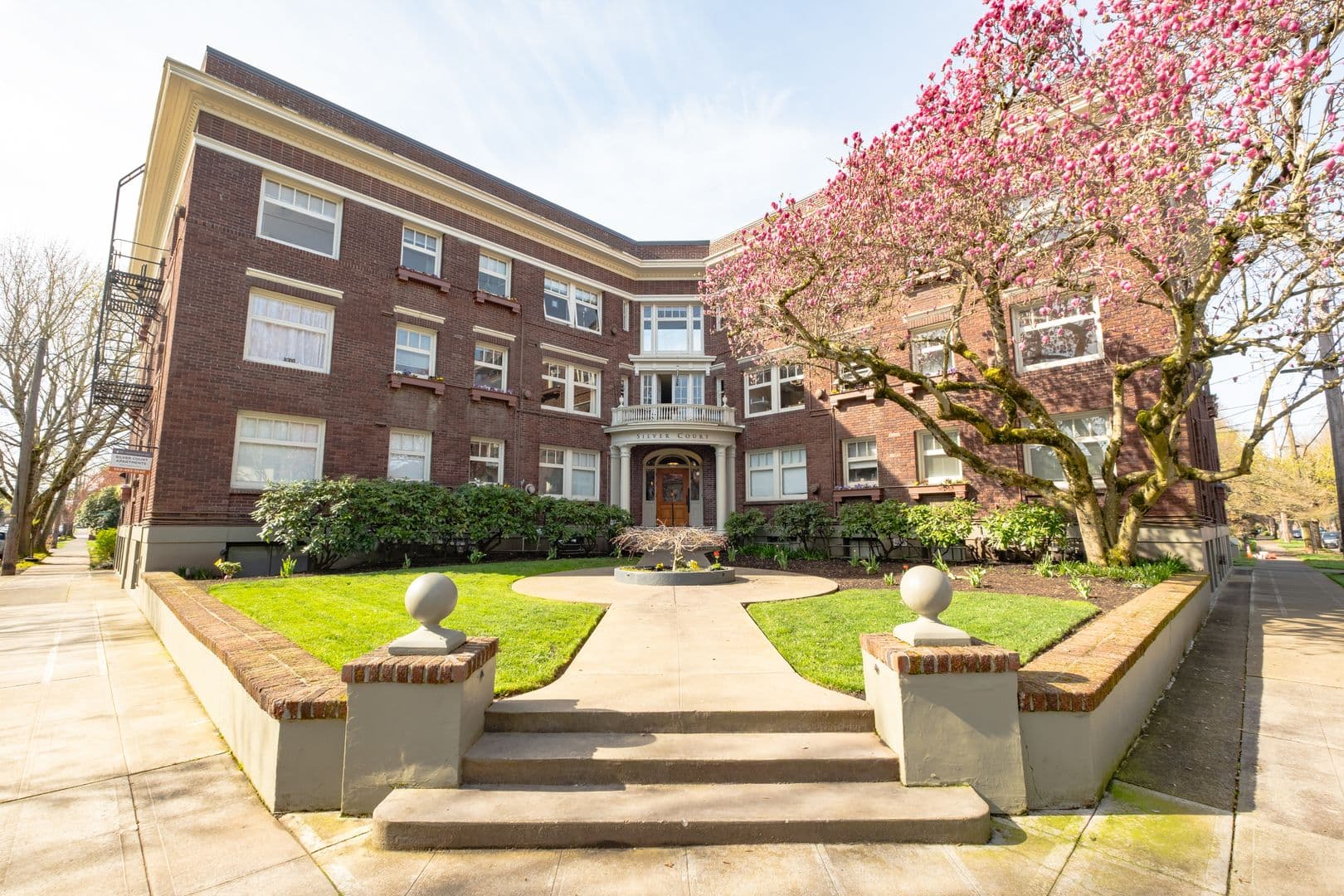 Portland Apartment: 2170 NE Hancock St