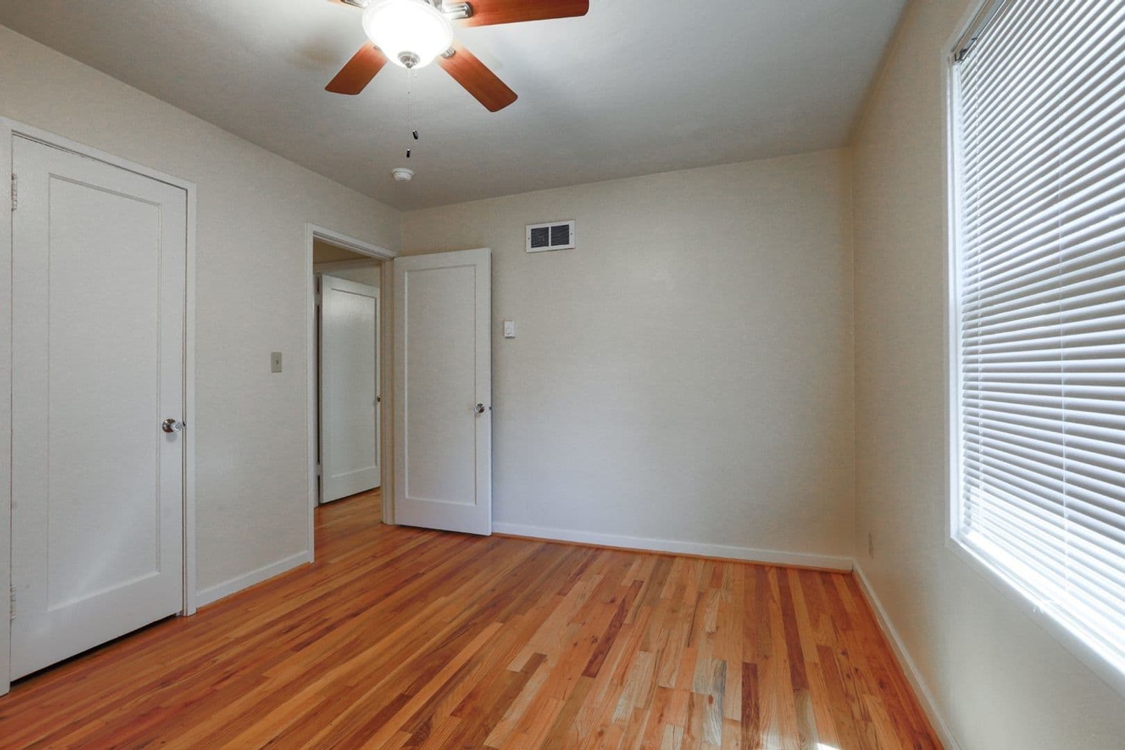 Portland Apartment: 10233 SW Eastridge St