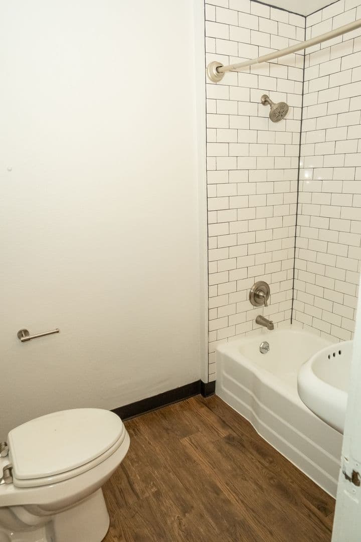 Portland Apartment: 1117 SW Alder St.