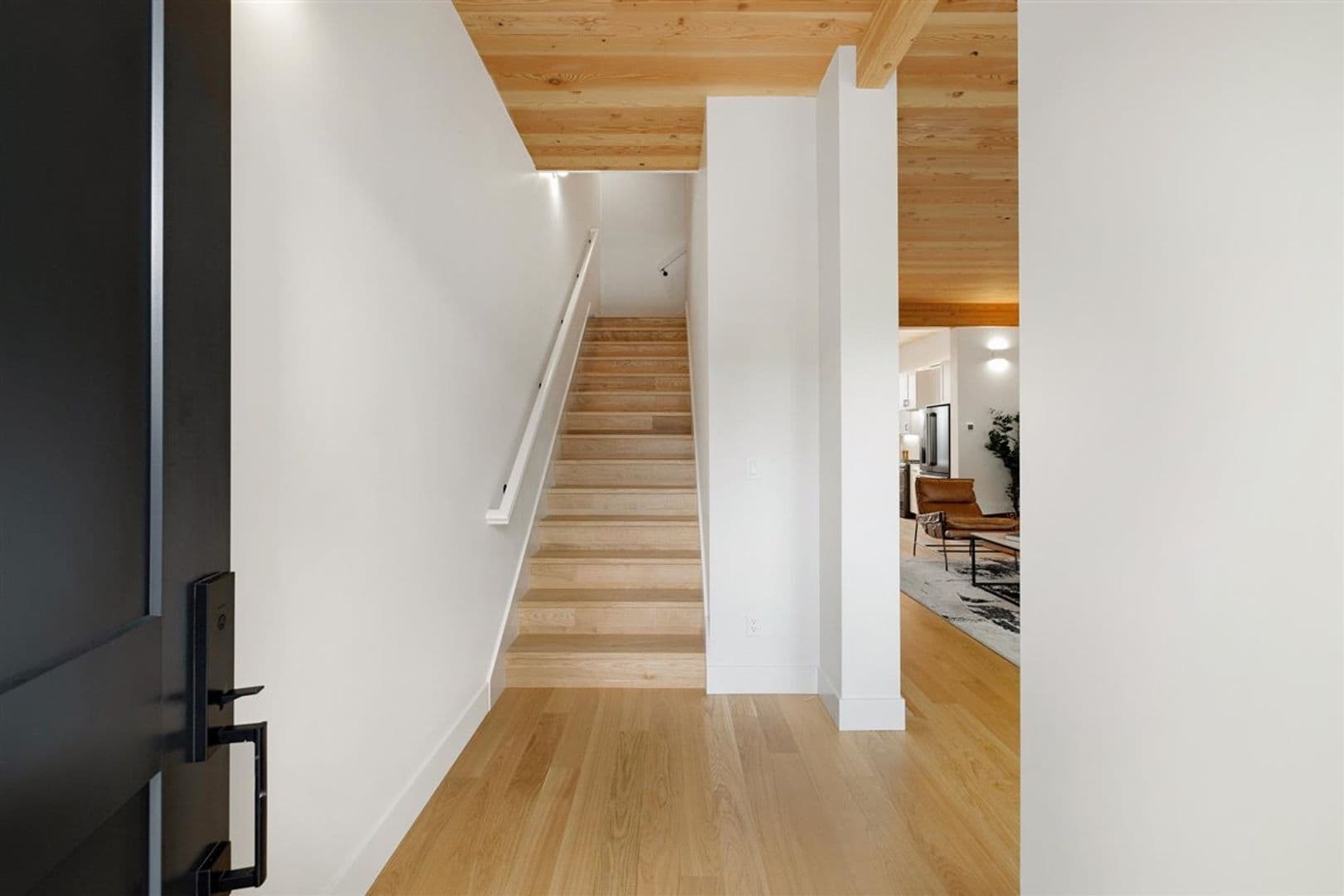Portland Apartment: 2915A-2989B NW Wilson St.