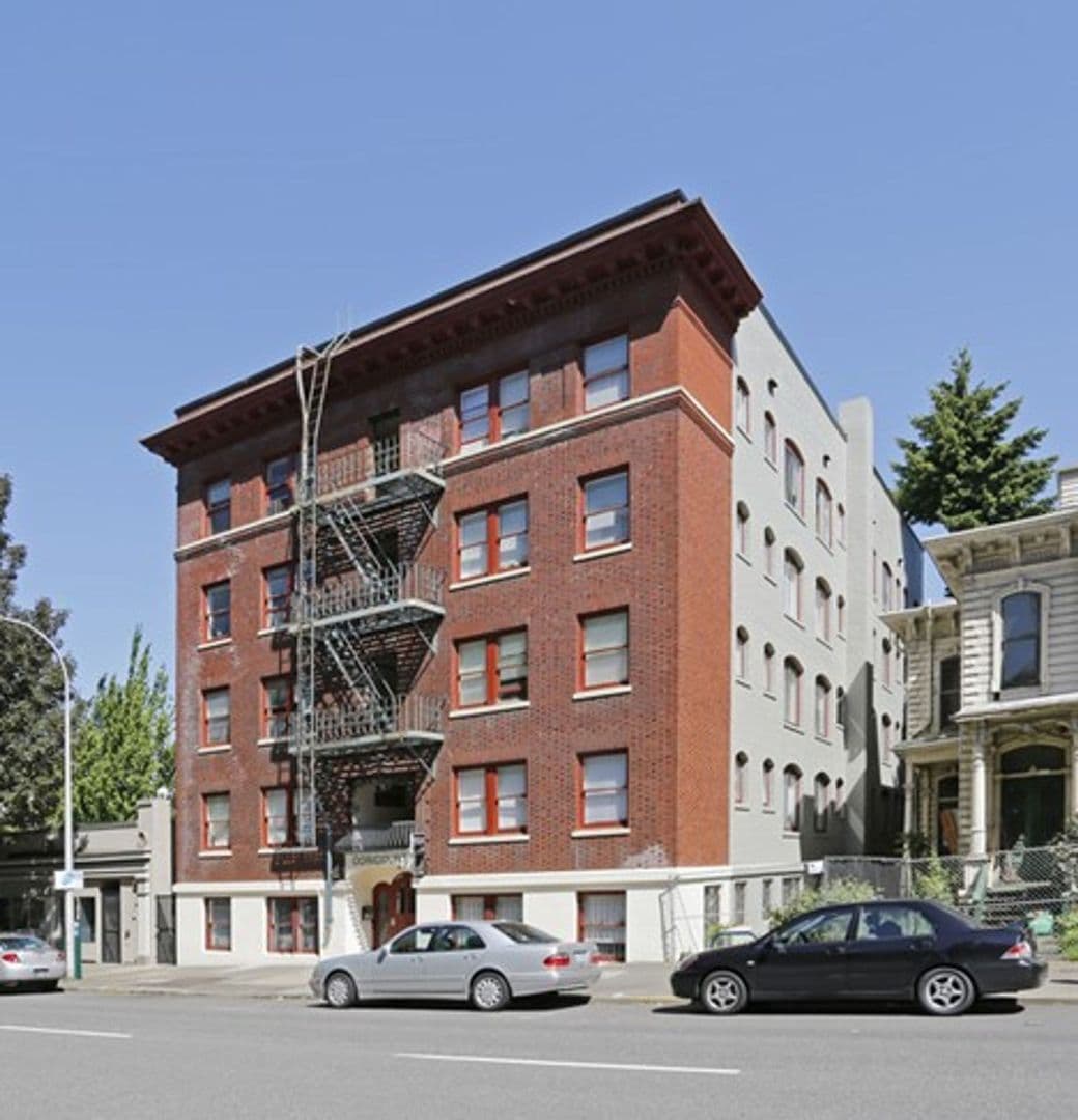 Portland Apartment: 1126 SW 12th Avenue