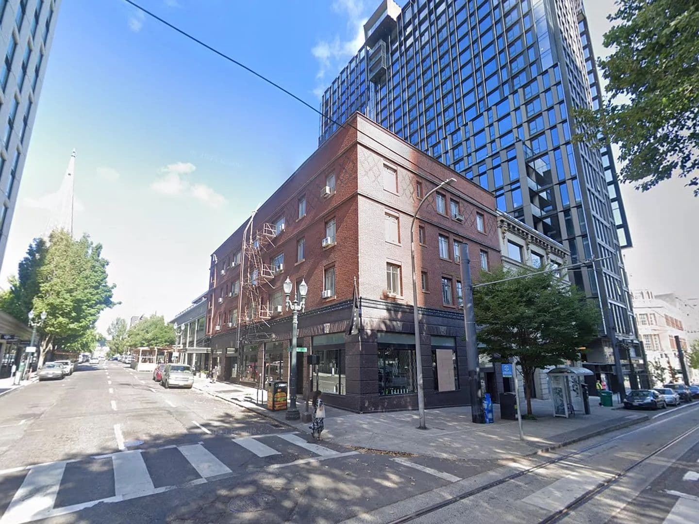 Portland Apartment: 1117 SW Alder St.