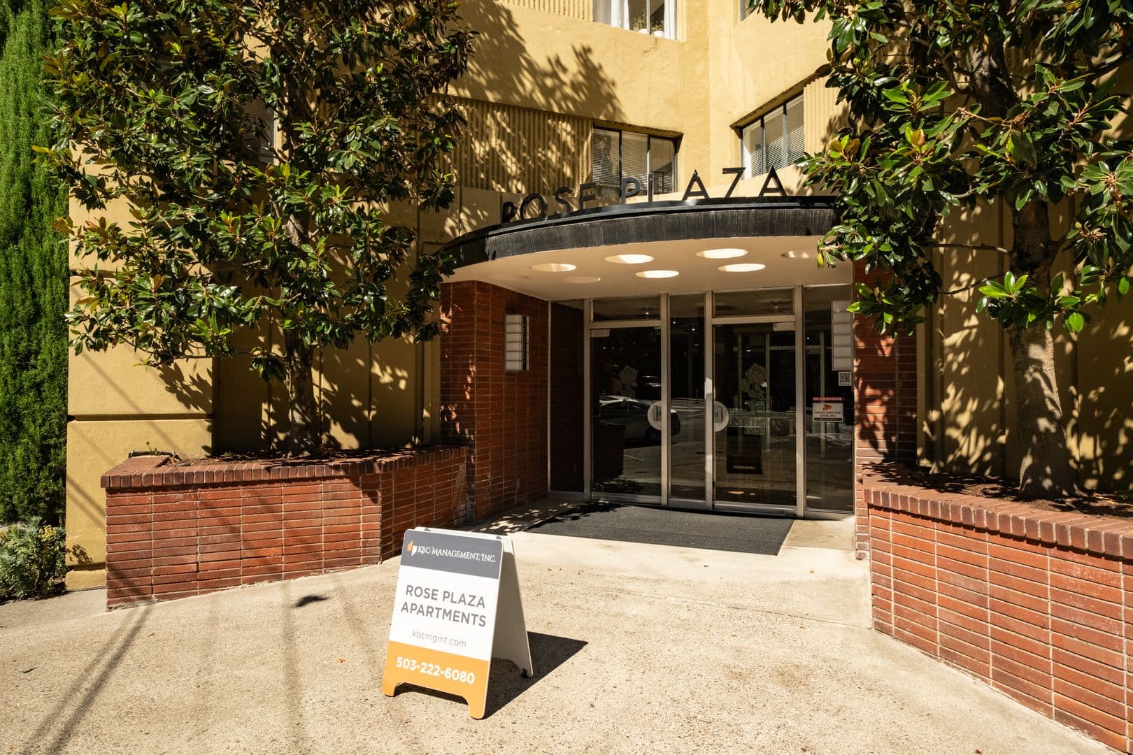 Portland Apartment: 2199 NW Everett St