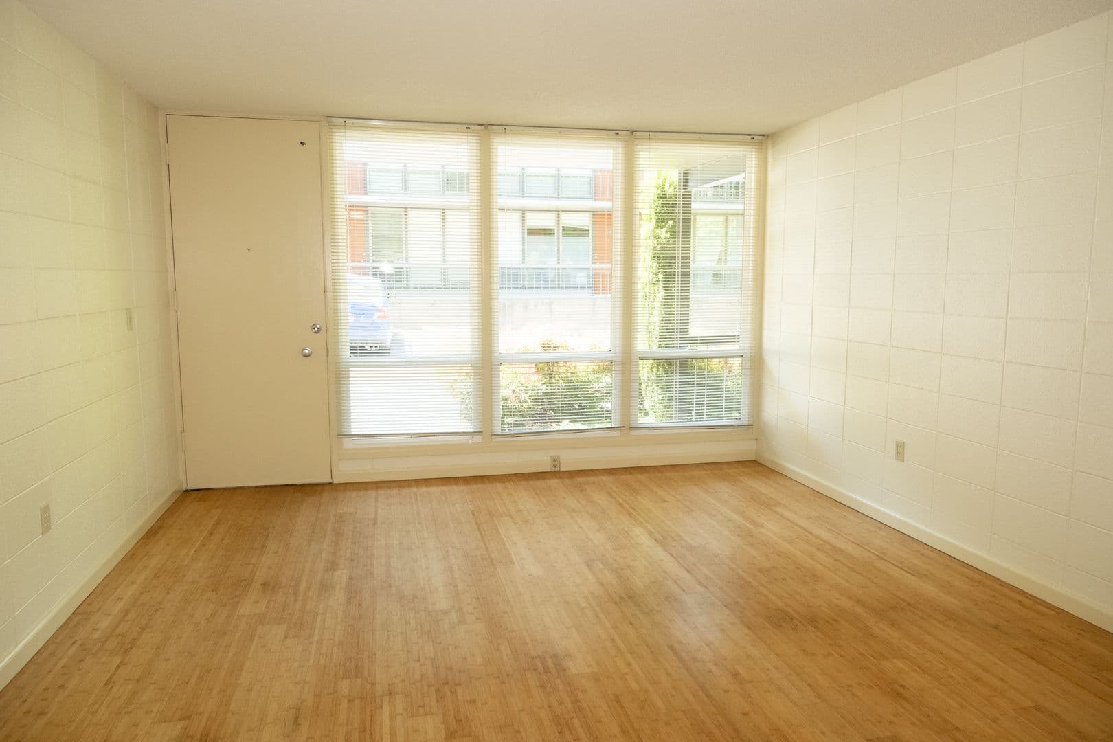 Portland Apartment: 1905 NW 29th Ave