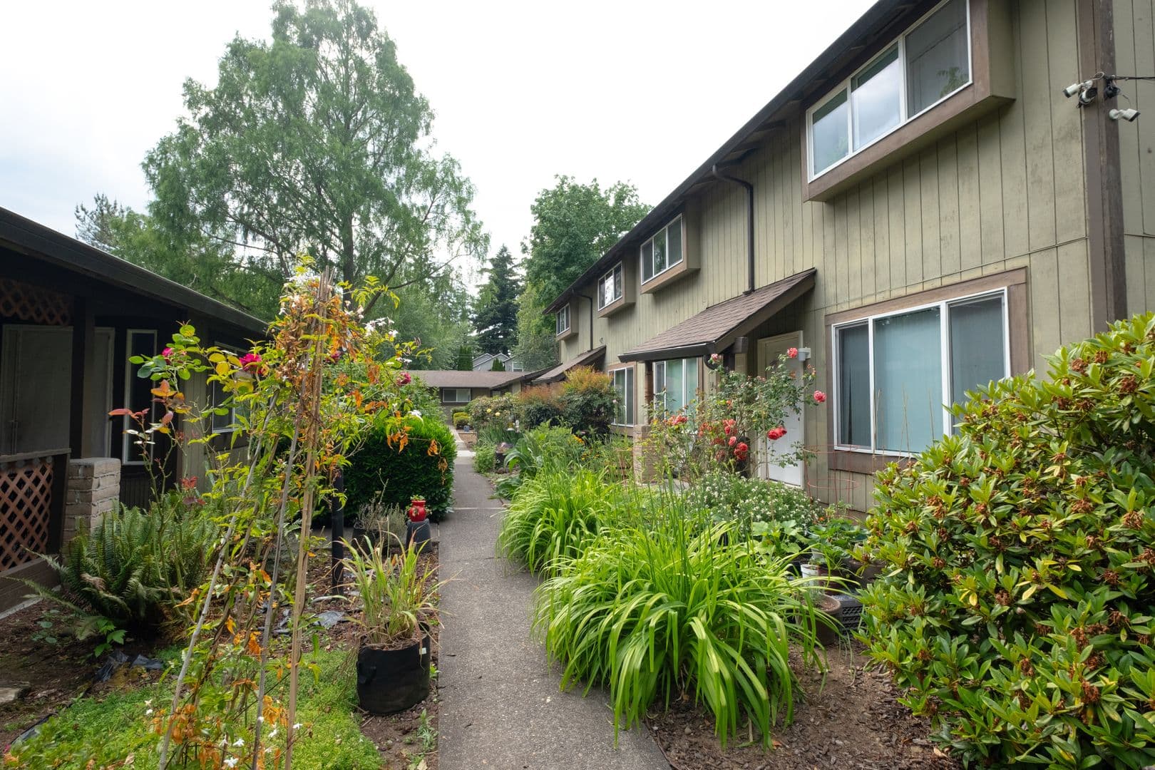 Portland Apartment: 13625 SE Stark St.