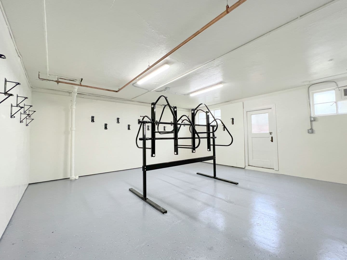 Portland Apartment: 1975 NW Everett St.