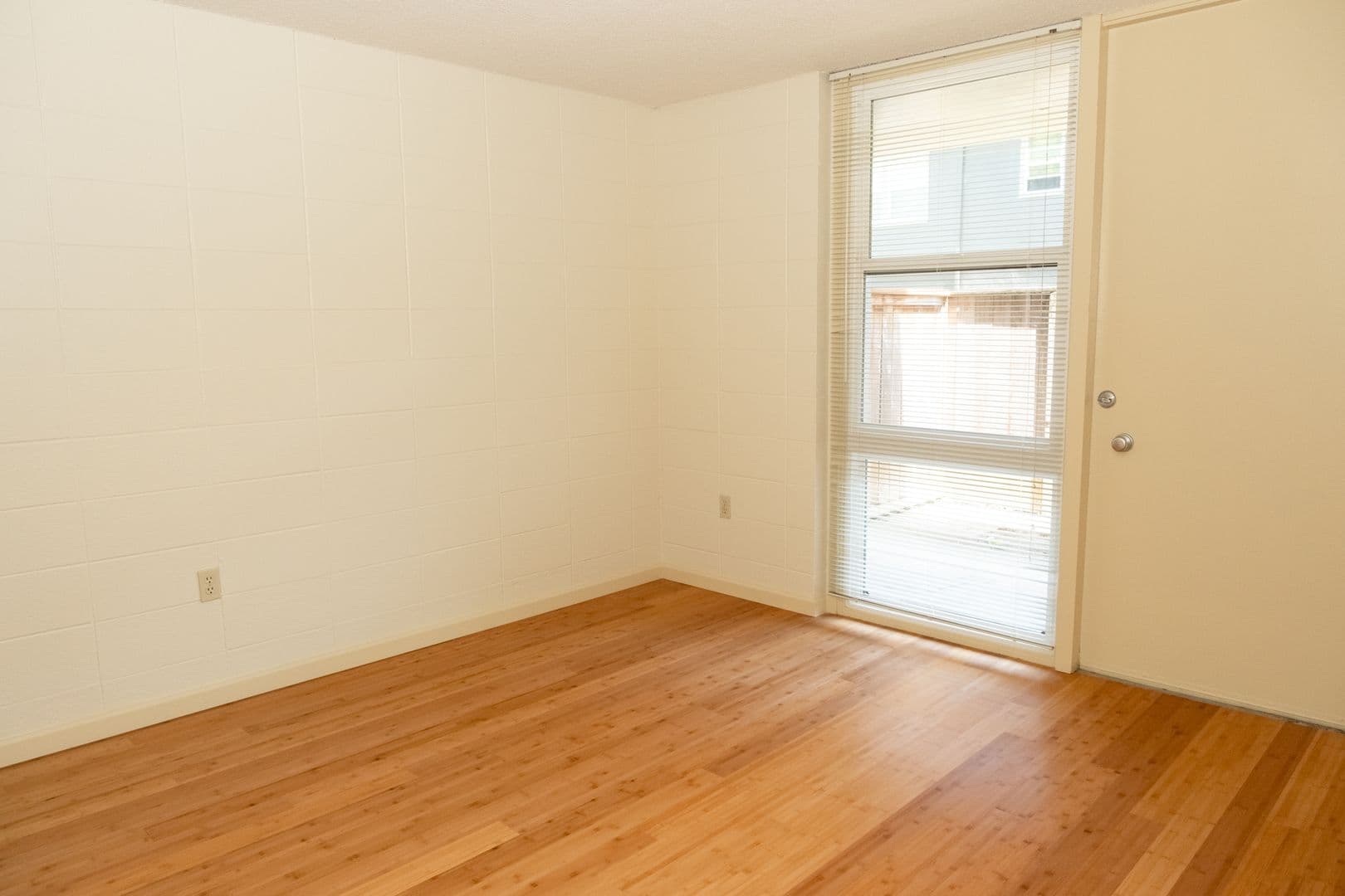 Portland Apartment: 1905 NW 29th Ave
