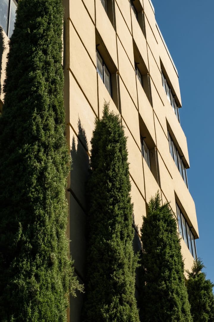 Portland Apartment: 2199 NW Everett St