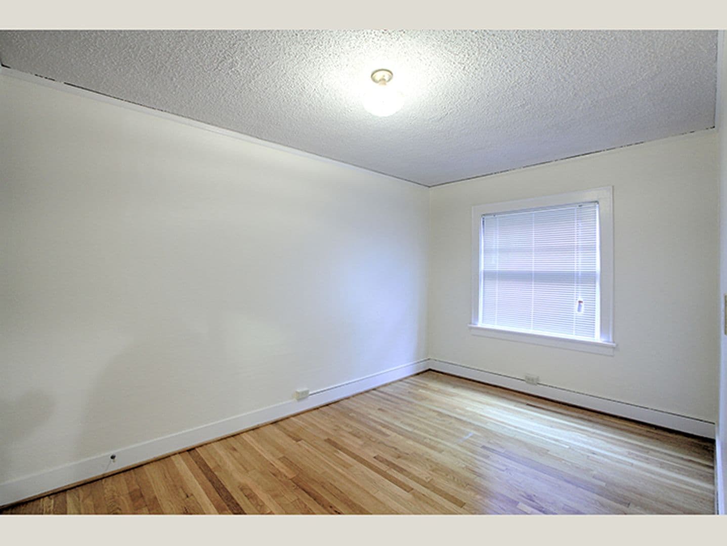 Portland Apartment: 1430 SE 14th Ave