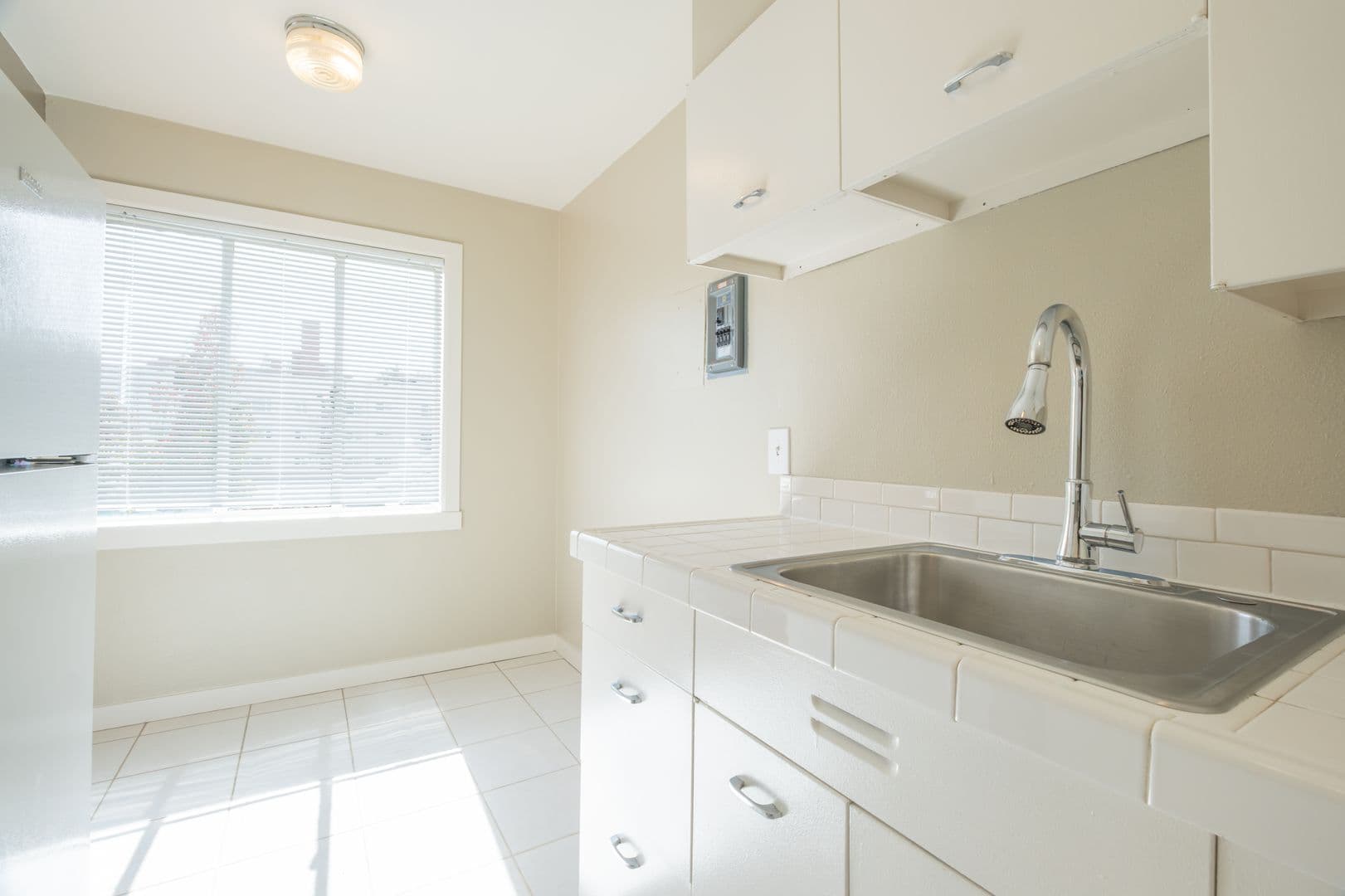 Portland Apartment: 2199 NW Everett St