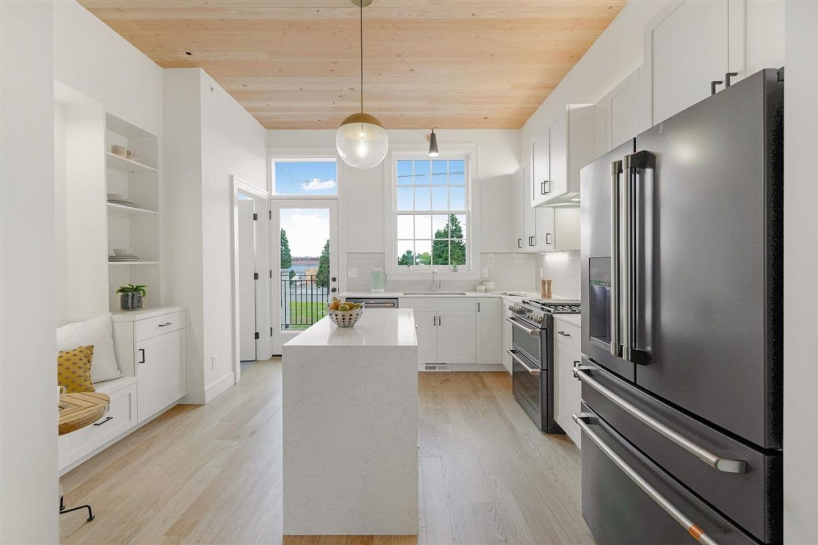 Portland Apartment: 2915A-2989B NW Wilson St.