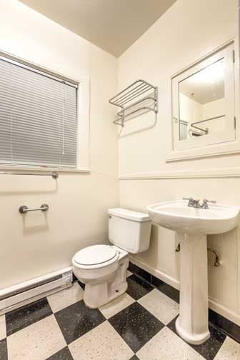 Portland Apartment: 2030 NW Marshall St