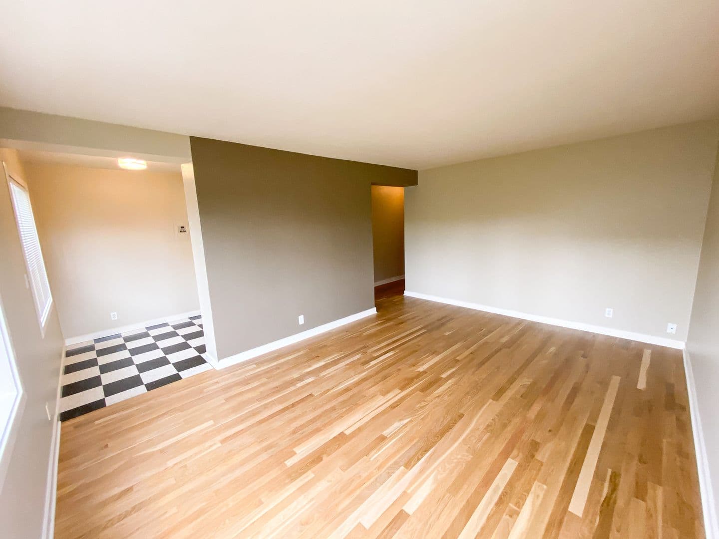 Portland Apartment: 2199 NW Everett St